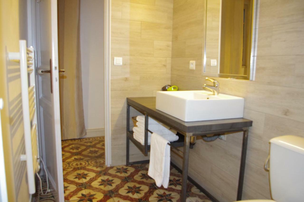 Hôtel La Haute Maurelle à Joannas Extérieur photo